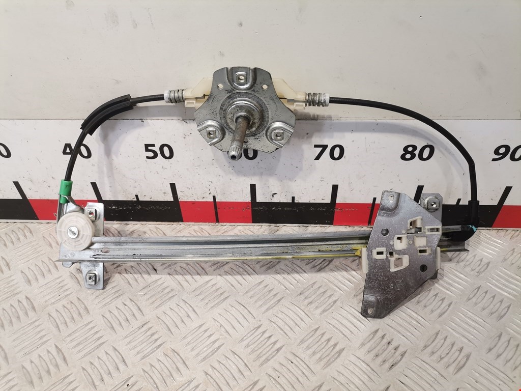 Стеклоподъемник задний правый MITSUBISHI Carisma 1995-1999