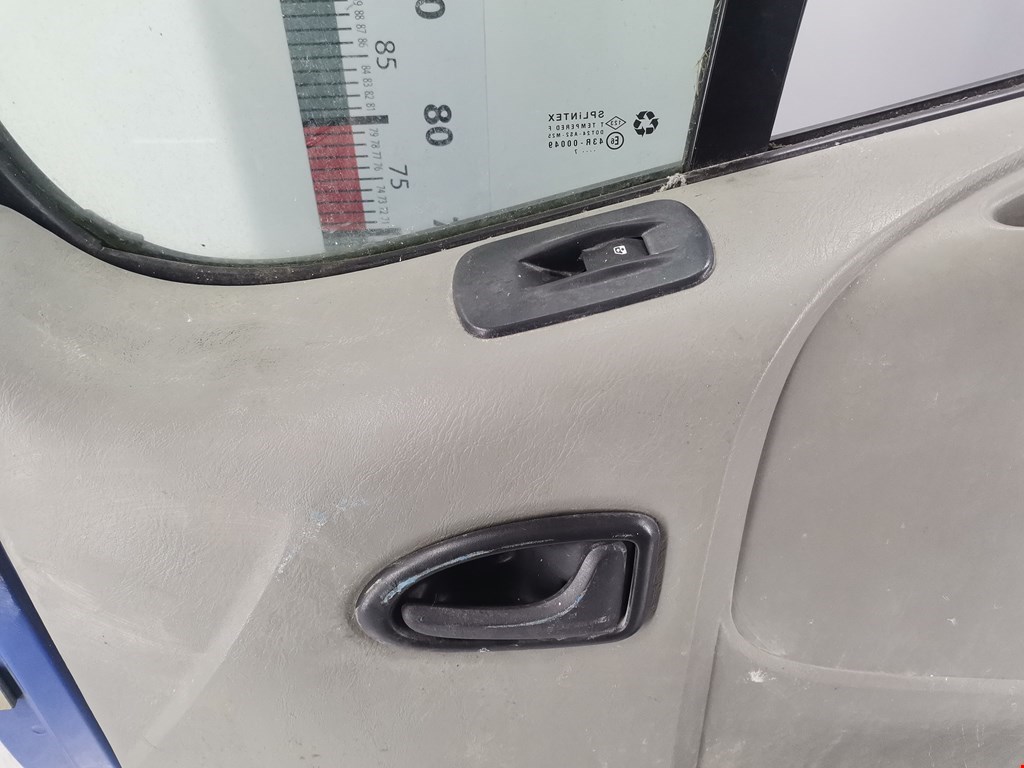 Дверь передняя правая RENAULT Trafic II 2001-2014