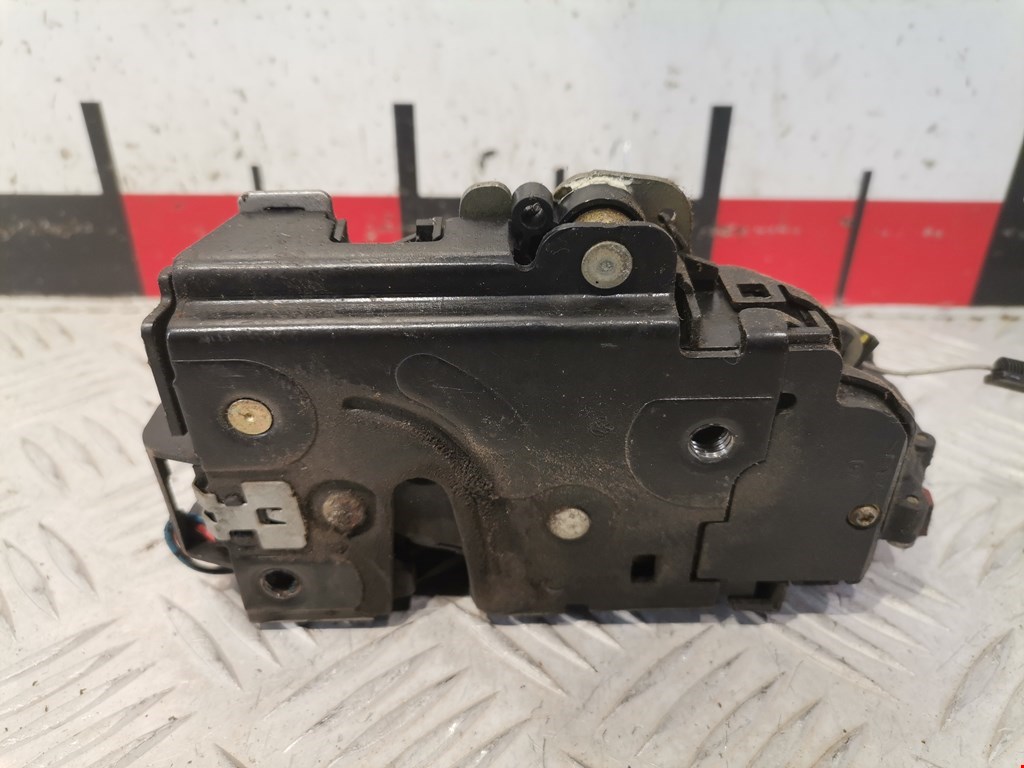 Замок двери задней левой SKODA Fabia MK1 1999-2006