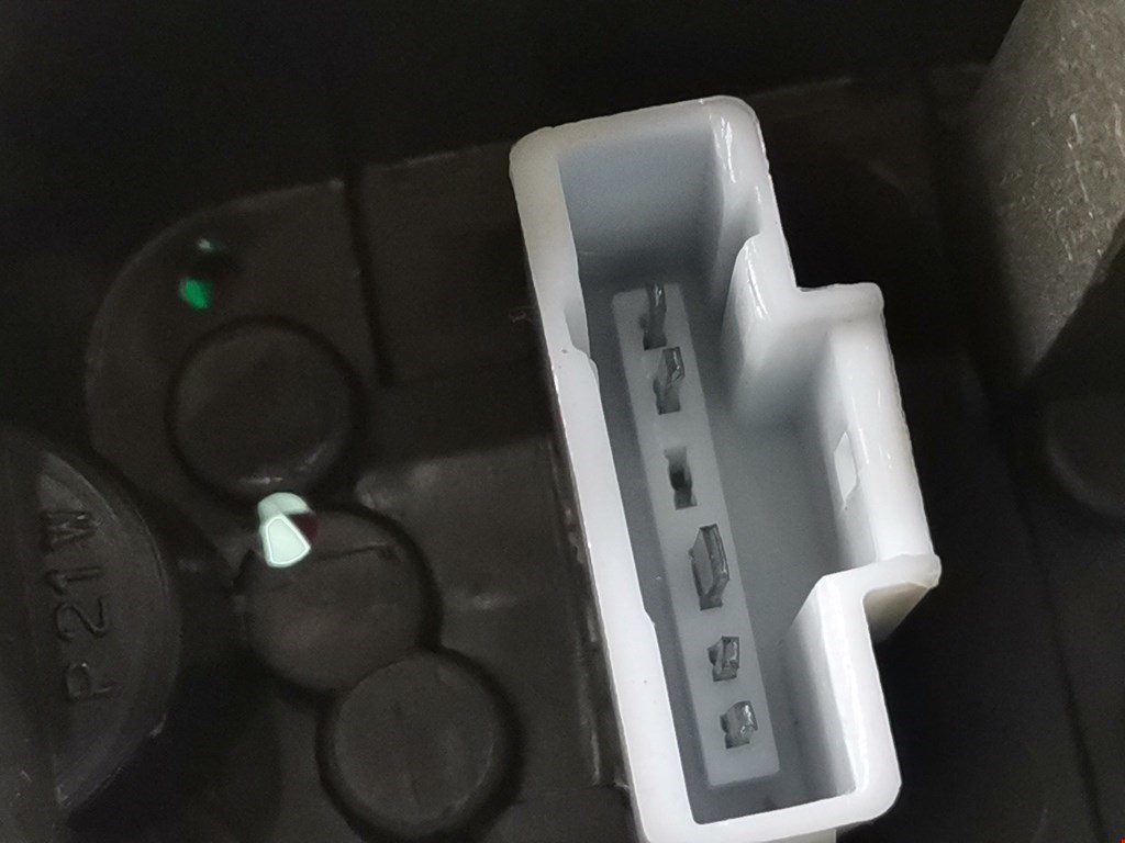 Фонарь задний левый PEUGEOT 206 1998-2012