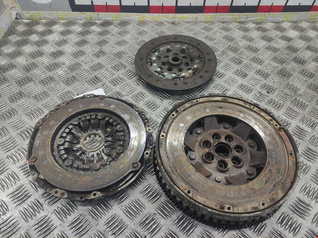 Маховик (демпфер сцепления) RENAULT Scenic II 2003-2010