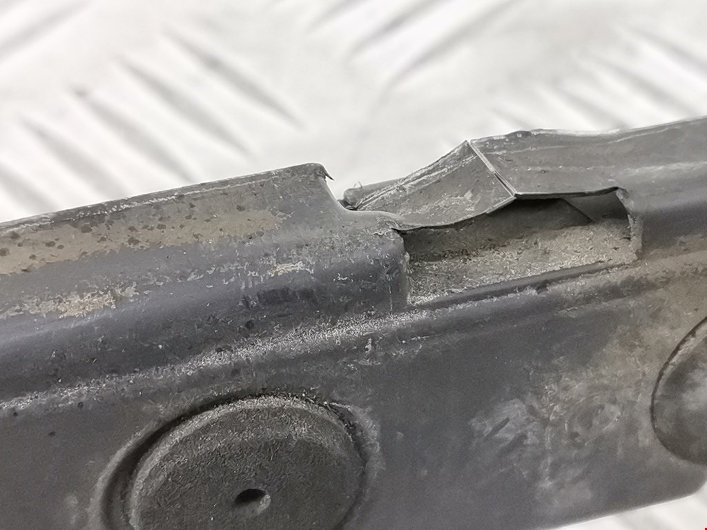 Кронштейн заднего бампера левый правый OPEL Meriva A 2003-2010