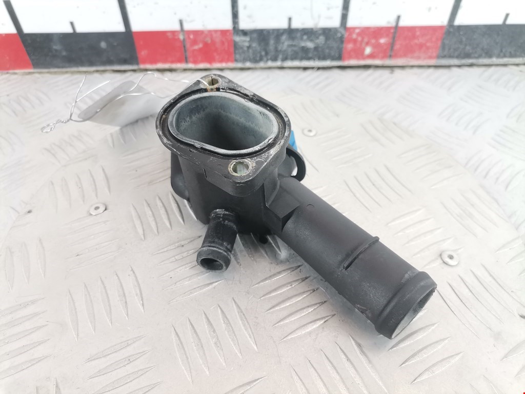 Тройник системы охлаждения VOLKSWAGEN Golf IV 1997-2003