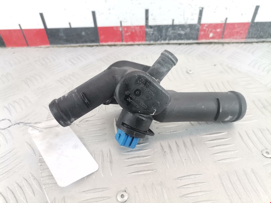 Тройник системы охлаждения VOLKSWAGEN Golf IV 1997-2003