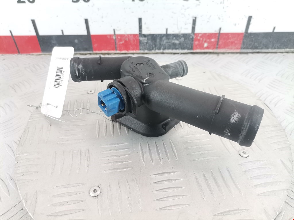 Тройник системы охлаждения VOLKSWAGEN Golf IV 1997-2003