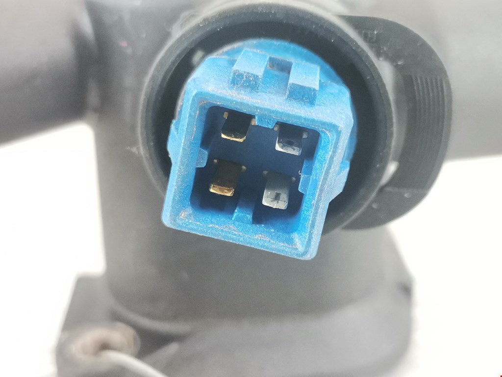 Тройник системы охлаждения VOLKSWAGEN Golf IV 1997-2003