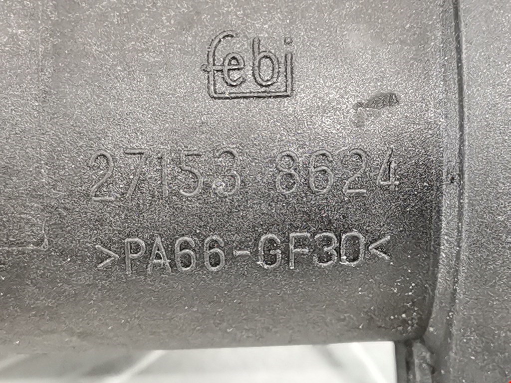 Тройник системы охлаждения AUDI A4 B5 1995-2001