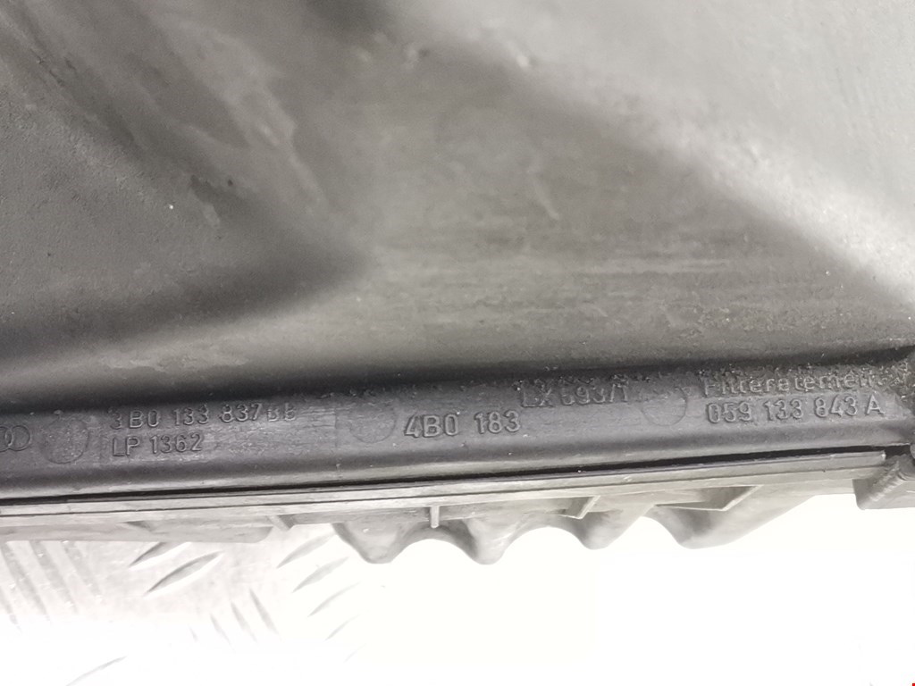 Корпус воздушного фильтра VOLKSWAGEN Passat B5 1997-2005