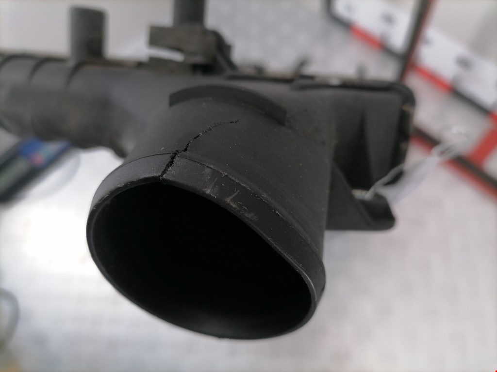 Интеркулер (радиатор интеркулера) AUDI A6 C5 1997-2004