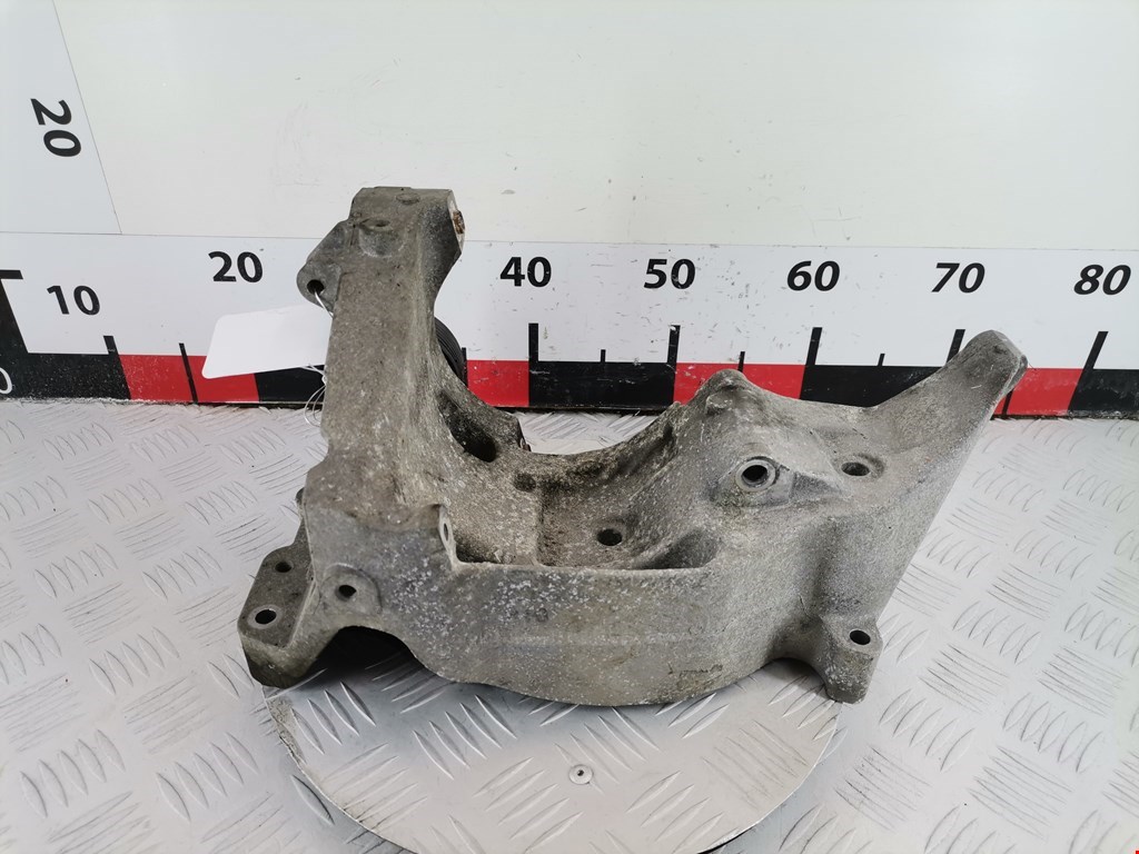 Кронштейн генератора BMW 1er E81\E87 2004-2011