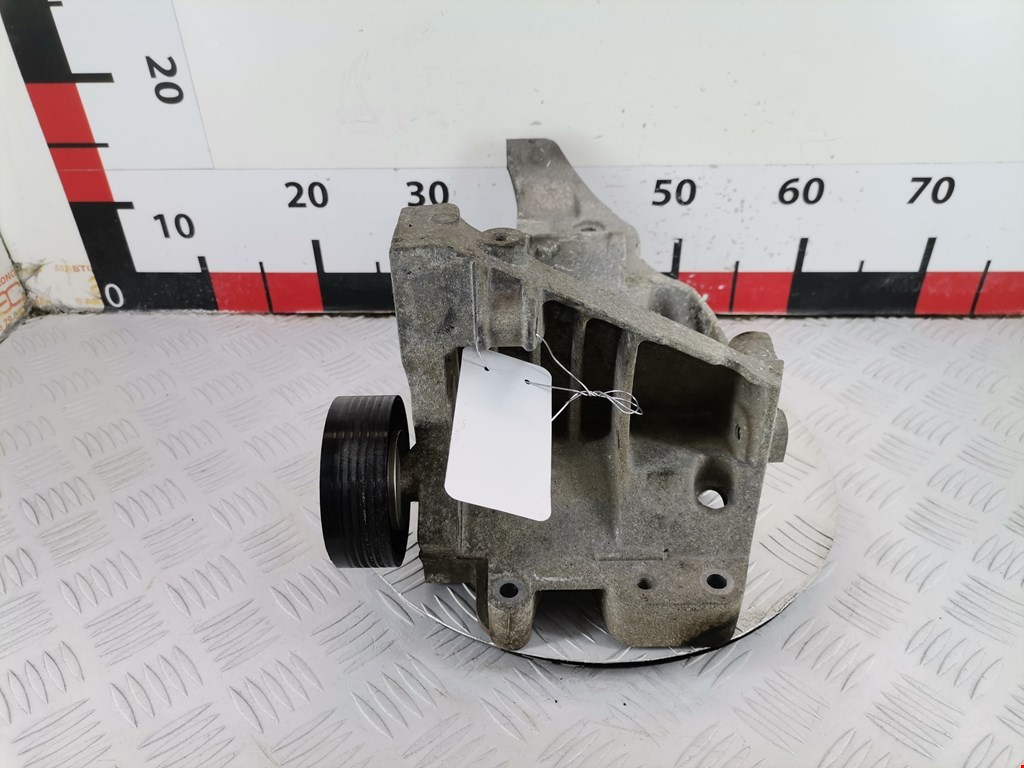 Кронштейн генератора BMW 1er E81\E87 2004-2011