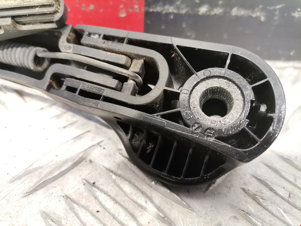 Поводок дворника задний (заднего) PEUGEOT 206 1998-2012