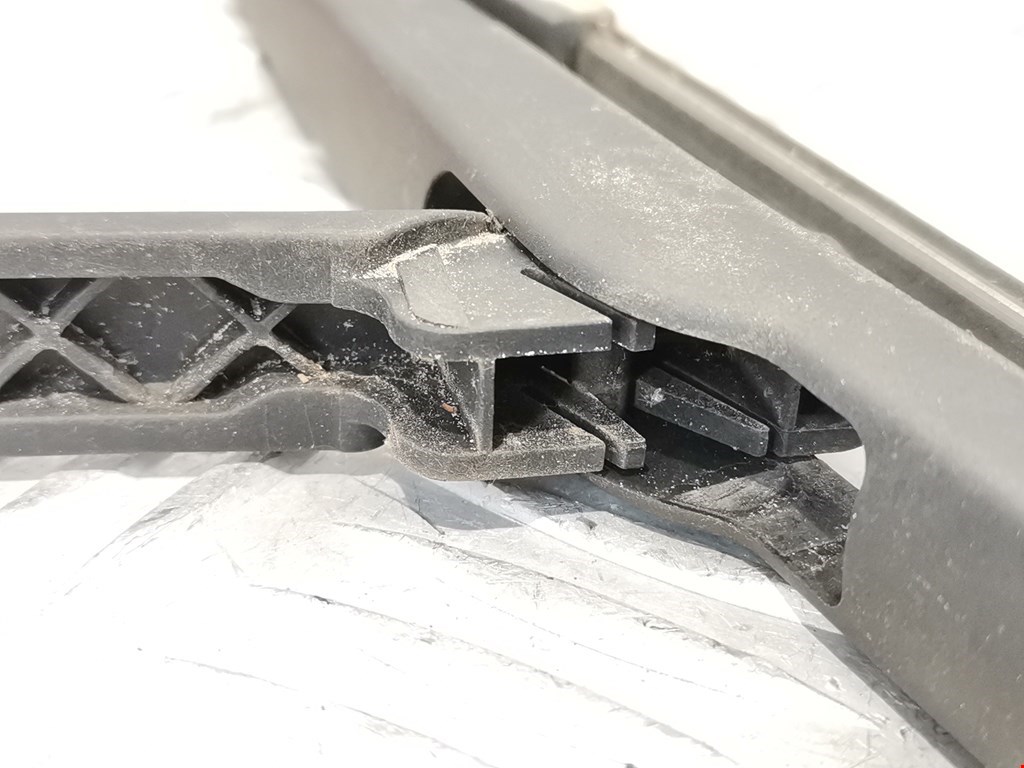 Поводок дворника задний (заднего) PEUGEOT 206 1998-2012