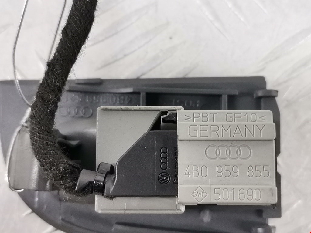 Кнопка стеклоподъемника AUDI A6 C5 1997-2004