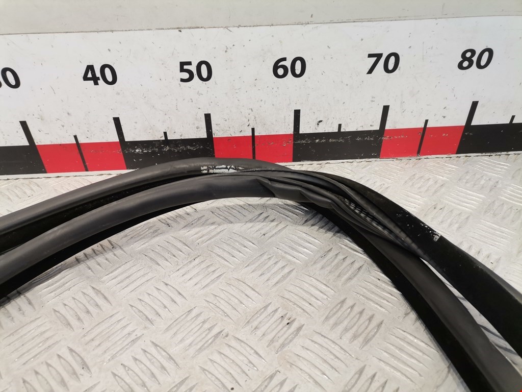 Уплотнитель двери BMW 5er 5 серия F10/F11/F07 2009-2017