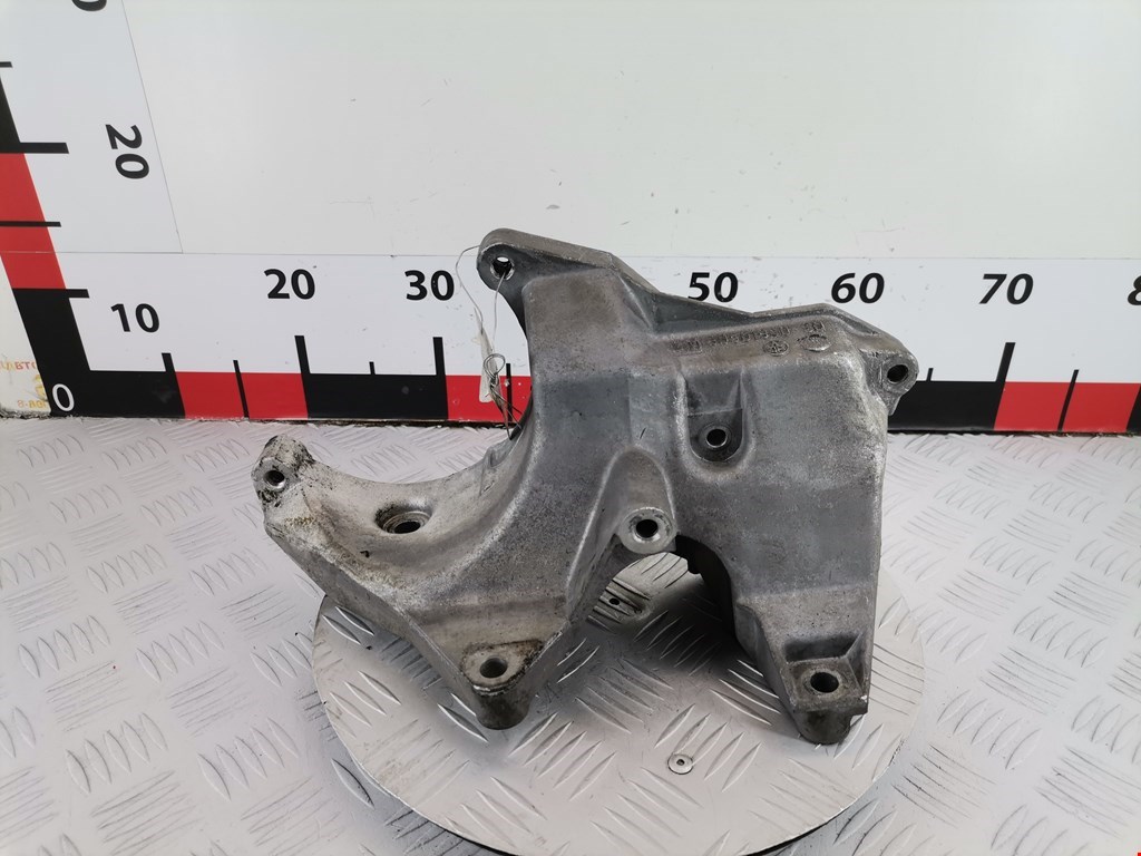 Кронштейн генератора OPEL Omega B 1994-2004