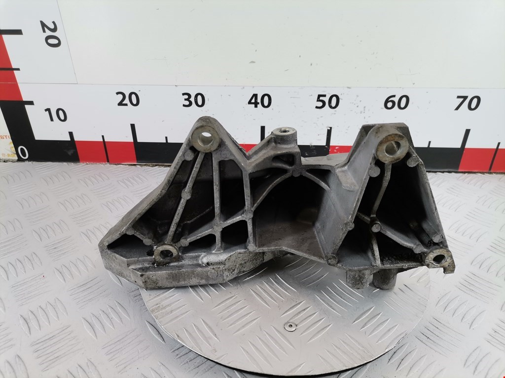 Кронштейн генератора OPEL Omega B 1994-2004