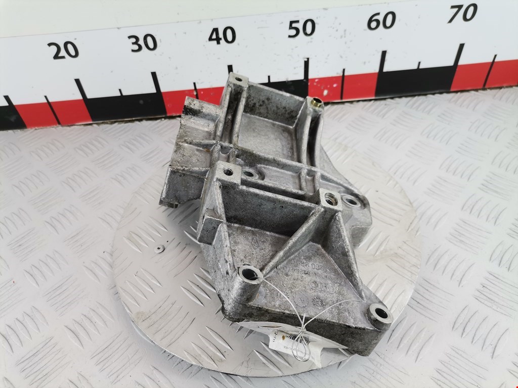 Кронштейн кондиционера AUDI A4 B5 1995-2001