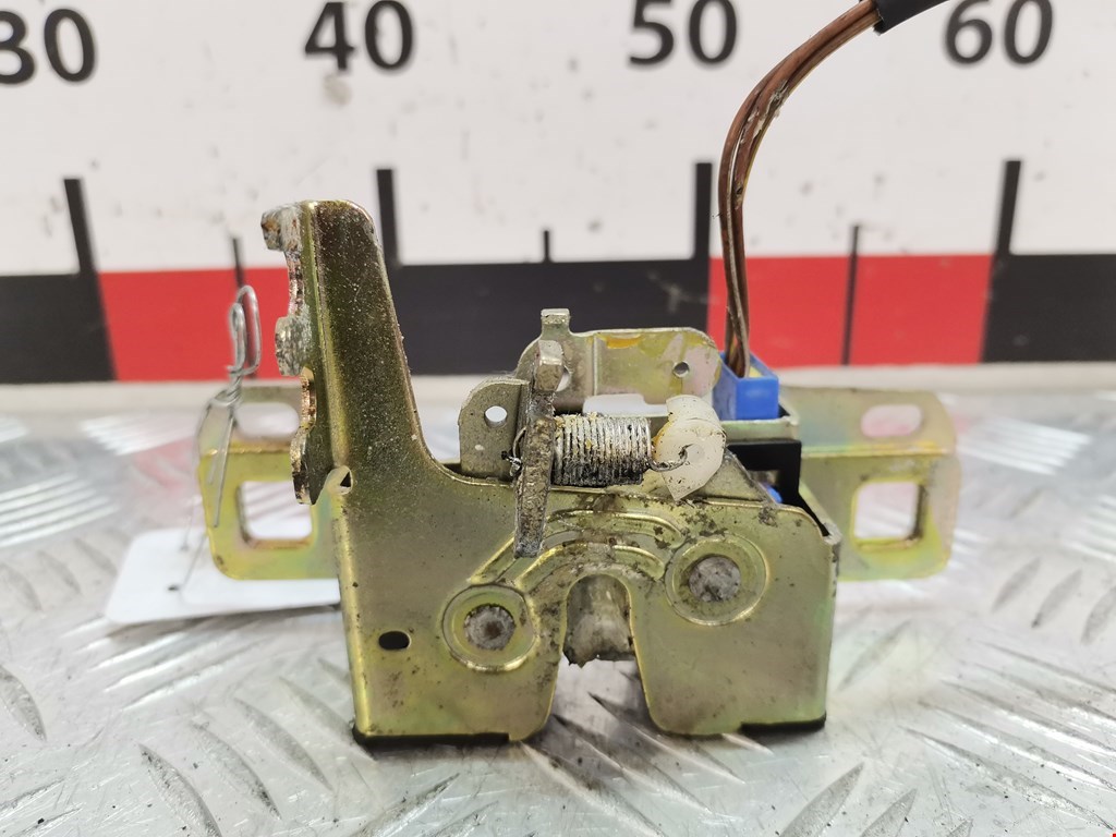 Замок багажника (крышки двери) FORD Cougar 1998-2002