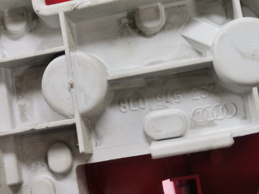 Фонарь задний правый AUDI A3 8L 1996-2003