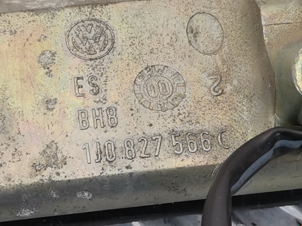 Ручка двери багажника наружная VOLKSWAGEN Golf IV 1997-2003