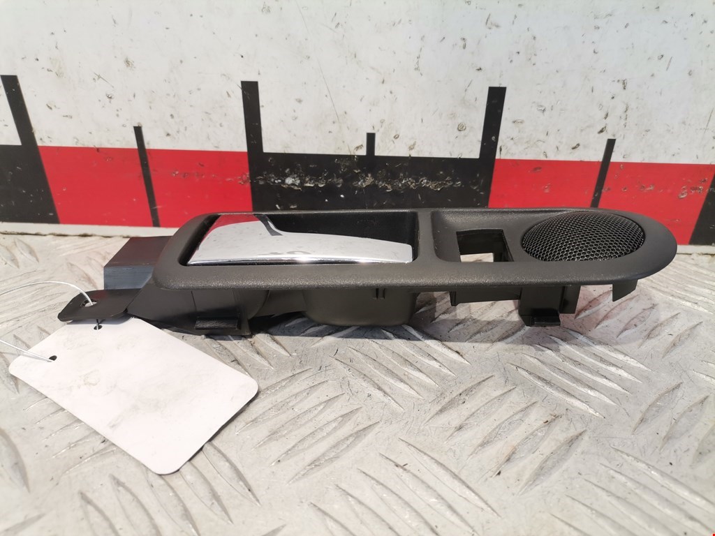 Ручка дверная задняя внутренняя левая VOLKSWAGEN Golf IV 1997-2003