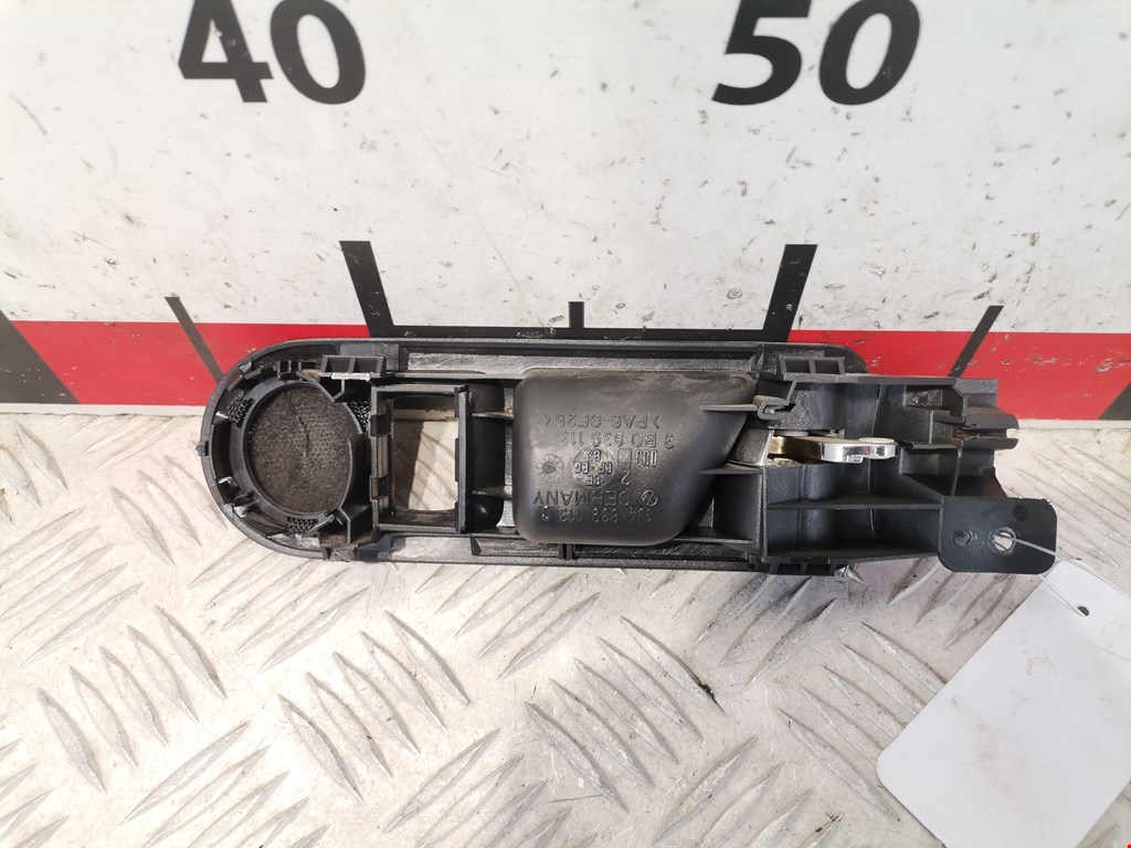 Ручка дверная задняя внутренняя левая VOLKSWAGEN Golf IV 1997-2003