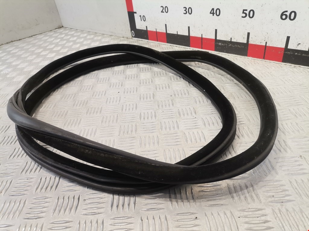 Уплотнитель двери BMW 5er 5 серия F10/F11/F07 2009-2017