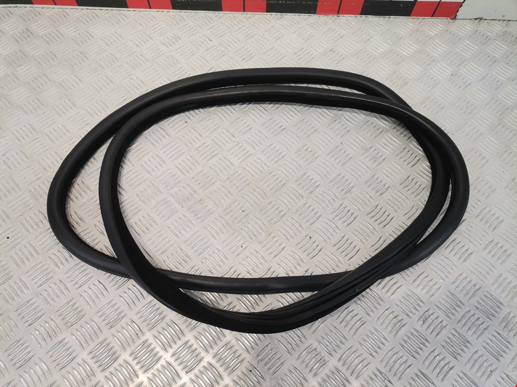 Уплотнитель двери BMW 5er 5 серия F10/F11/F07 2009-2017