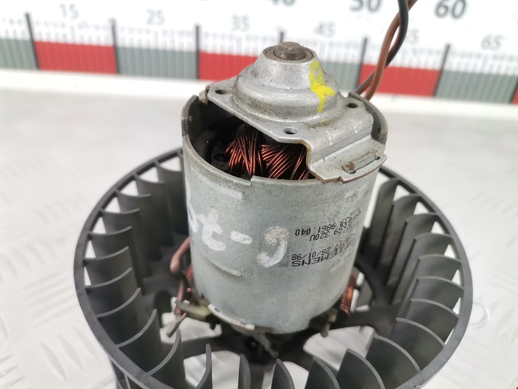 Моторчик (мотор) отопителя салона OPEL Corsa B 1993-2000