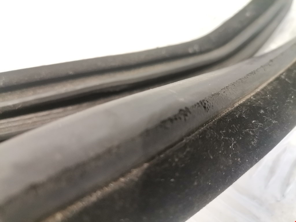 Уплотнитель двери BMW 5er 5 серия F10/F11/F07 2009-2017