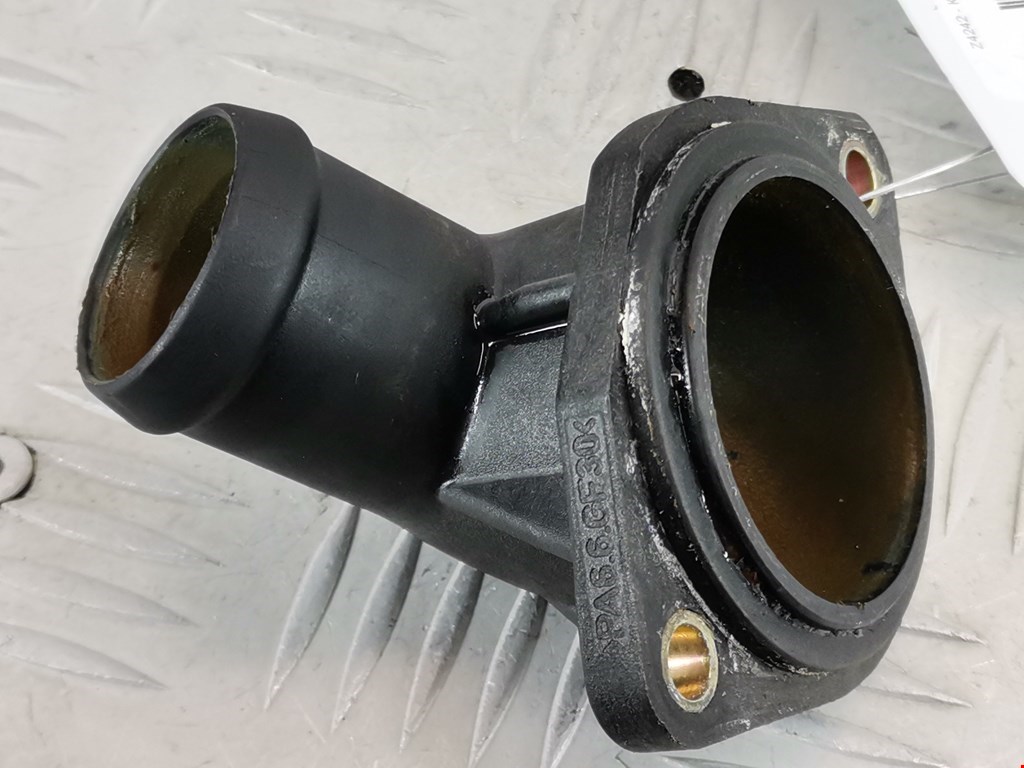 Корпус термостата AUDI A4 B5 1995-2001