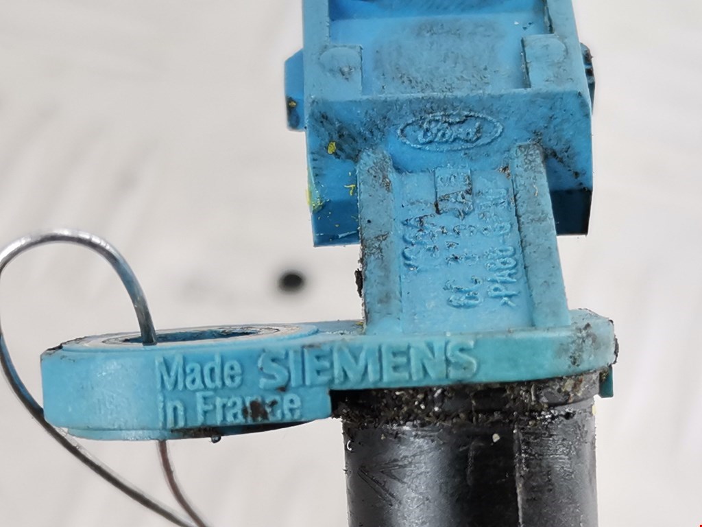 Датчик положения коленвала FORD Fiesta 2001-2008