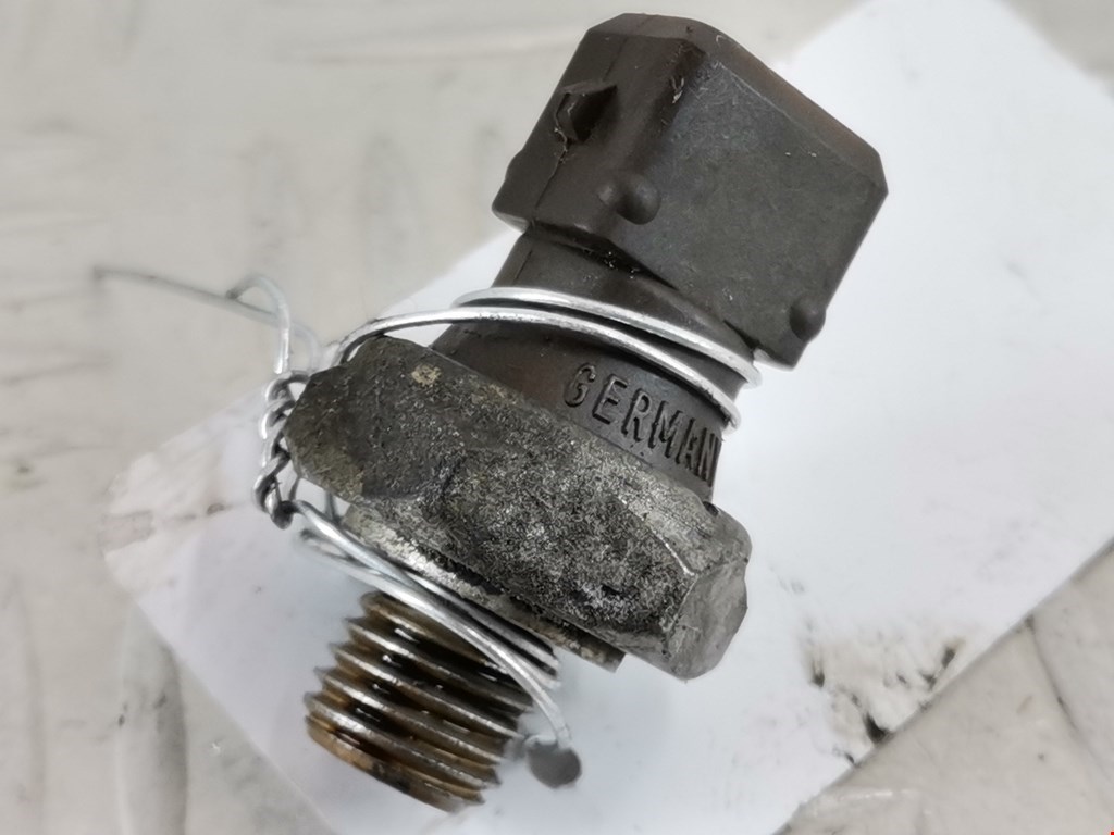 Датчик давления масла BMW 1er E81\E87 2004-2011