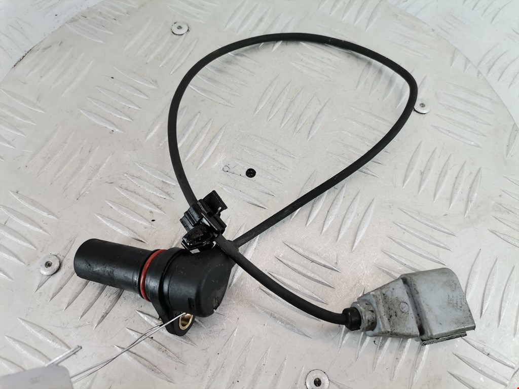 Датчик положения коленвала VOLKSWAGEN Caddy II 1995-2004