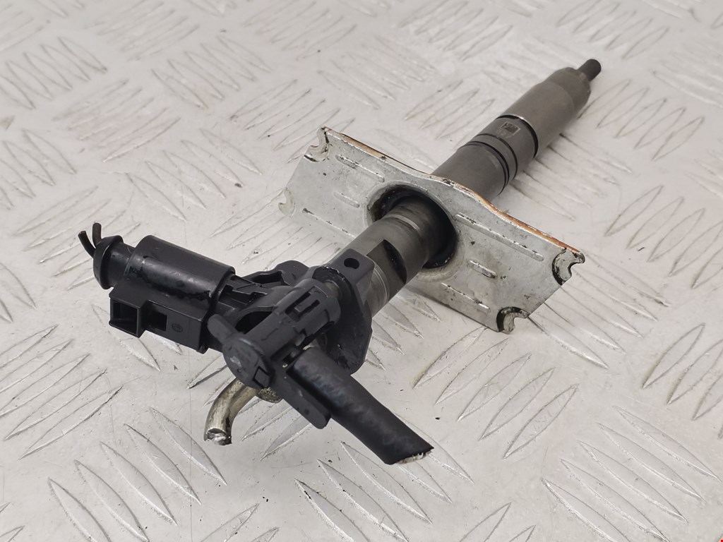 Форсунка дизельная электрическая VOLKSWAGEN Passat B6 2005-2011