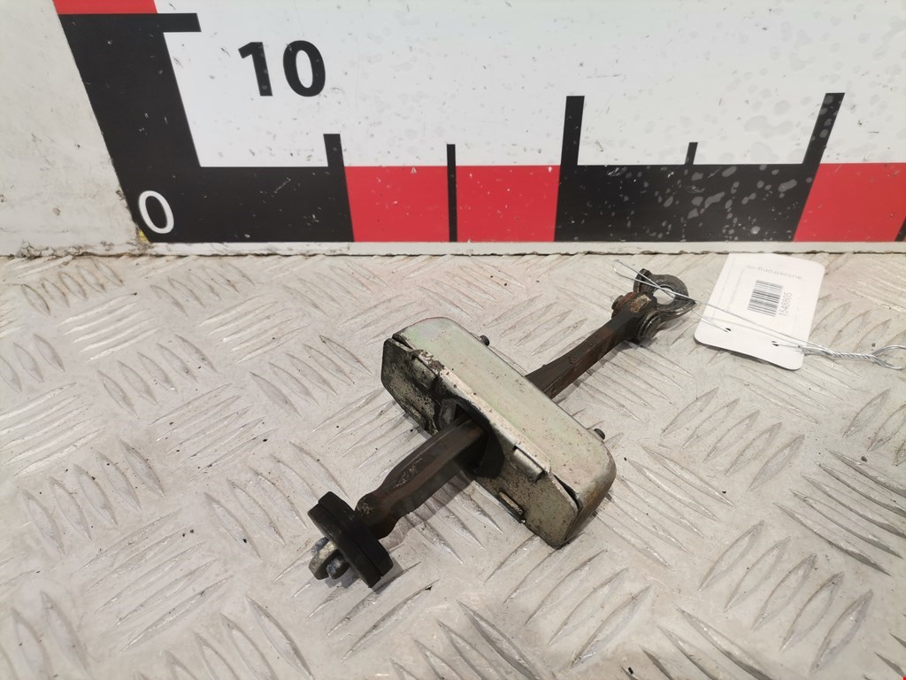 Ограничитель открывания двери TOYOTA Avensis 2009-2015