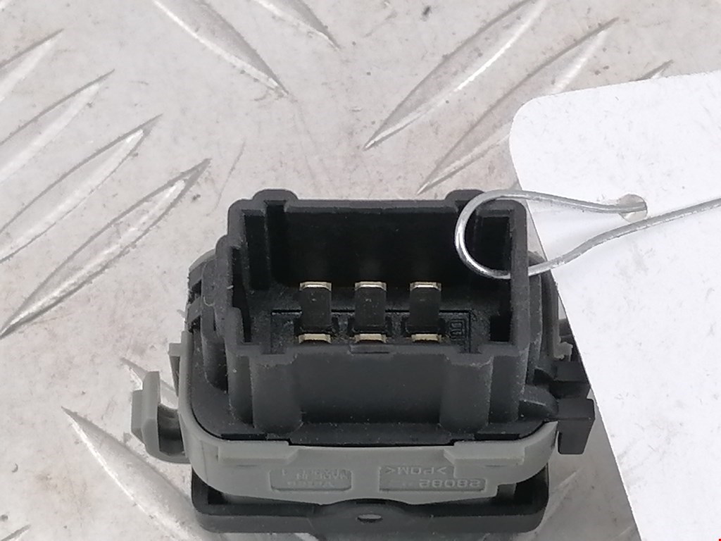 Кнопка антипробуксовочной системы RENAULT Megane II 2002-2009