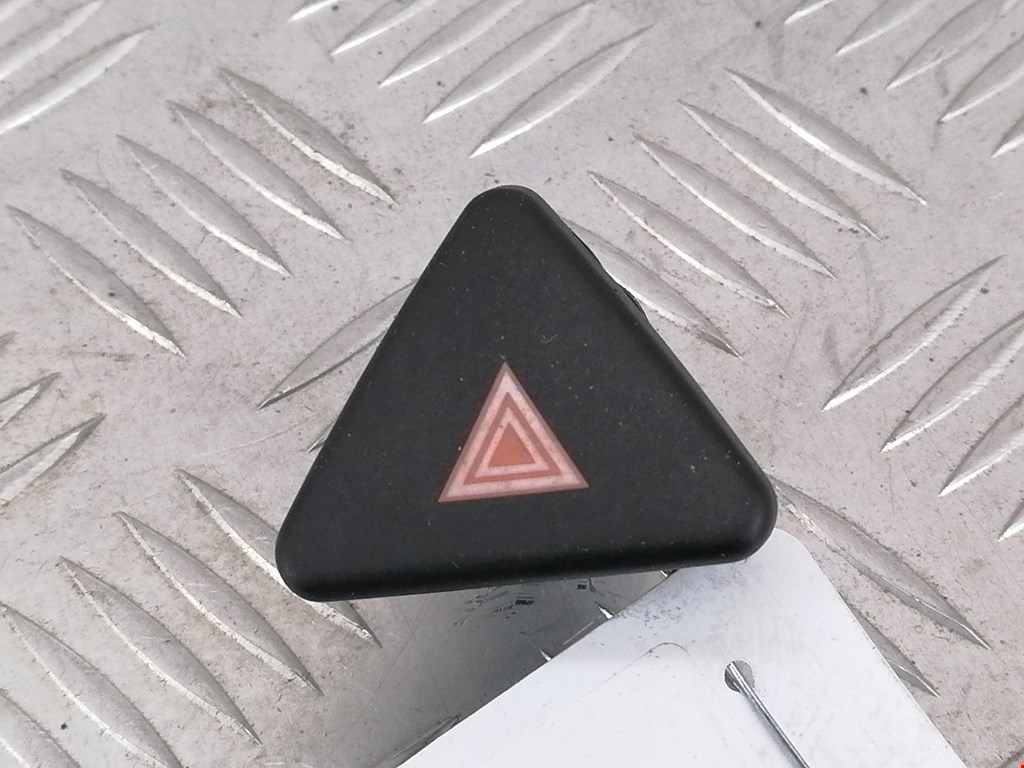 Кнопка аварийной сигнализации (аварийки) FORD Fiesta 2001-2008