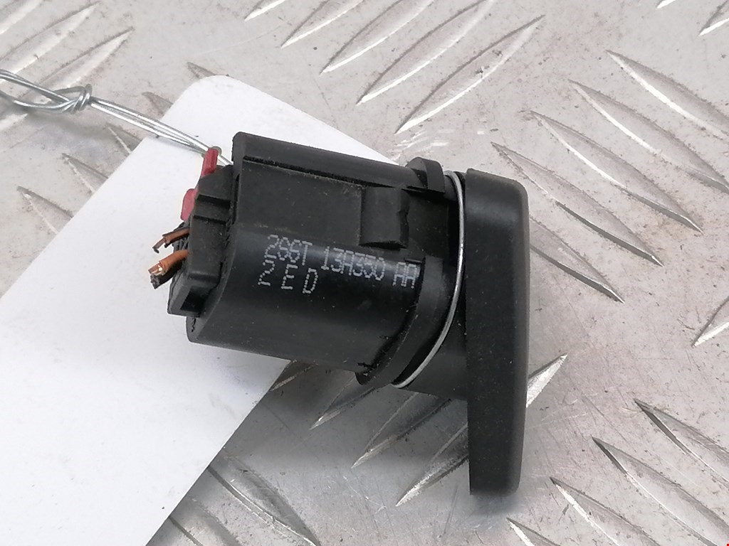 Кнопка аварийной сигнализации (аварийки) FORD Fiesta 2001-2008