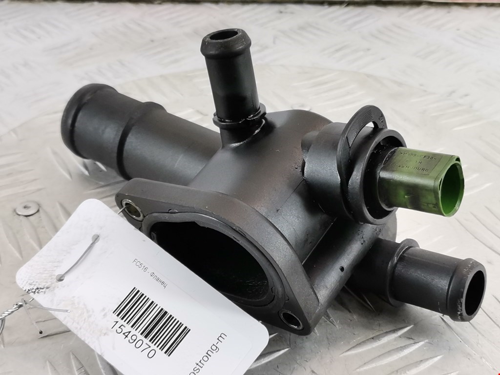 Тройник системы охлаждения AUDI A4 B7 2004-2007