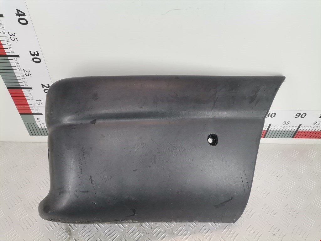 Накладка (клык) бампера правый Renault Master 2 (1997-2010)