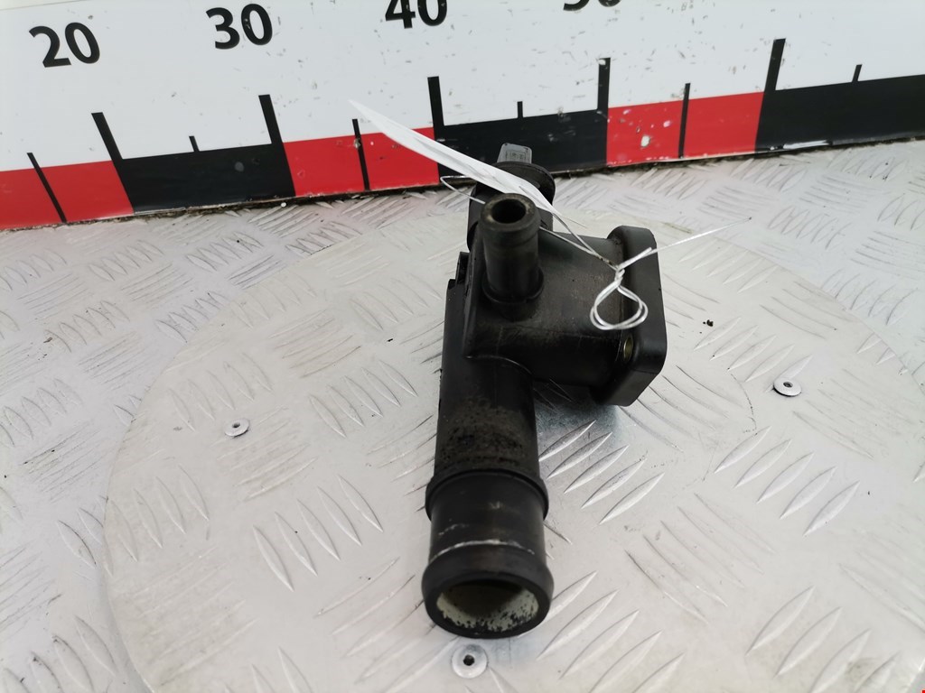 Тройник системы охлаждения VOLKSWAGEN Golf V 2003-2009