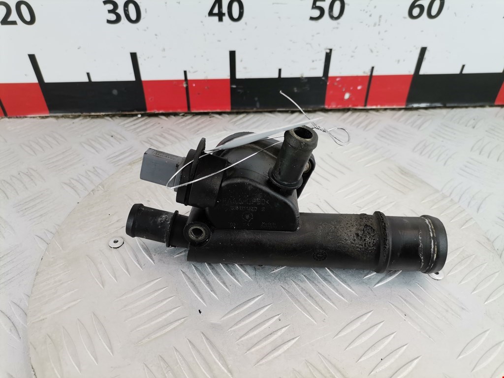 Тройник системы охлаждения VOLKSWAGEN Golf V 2003-2009