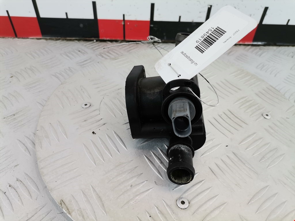 Тройник системы охлаждения VOLKSWAGEN Golf V 2003-2009