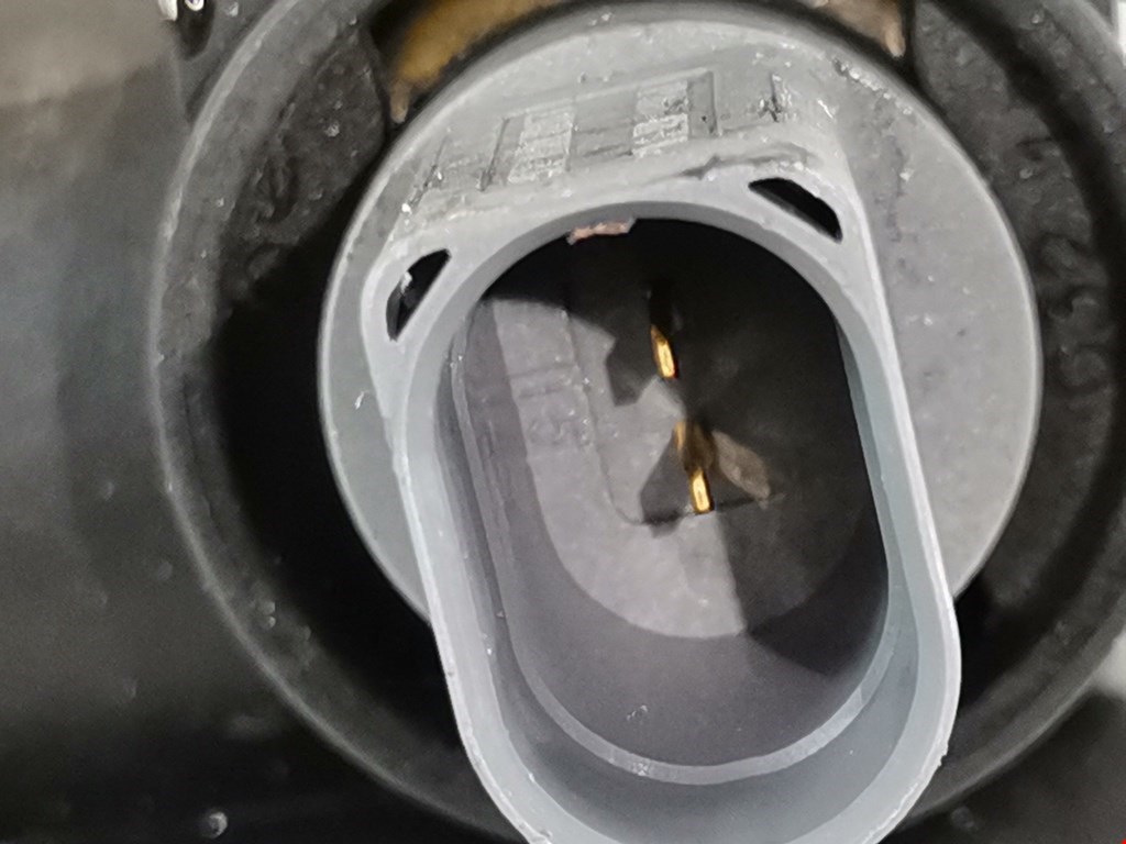 Тройник системы охлаждения VOLKSWAGEN Golf V 2003-2009