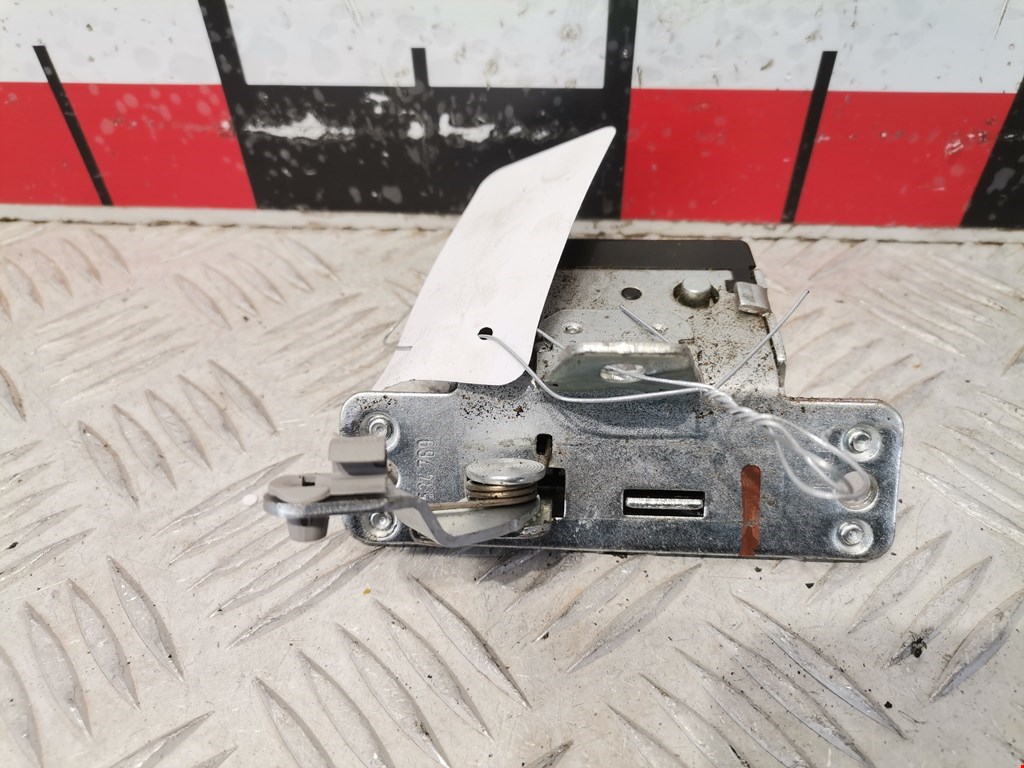 Замок багажника (крышки двери) OPEL Corsa C 2000-2006