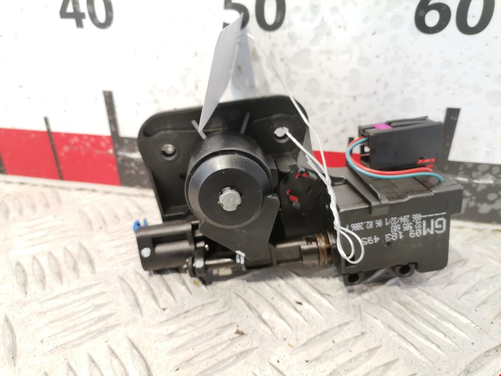 Ручка двери багажника наружная OPEL Corsa C 2000-2006