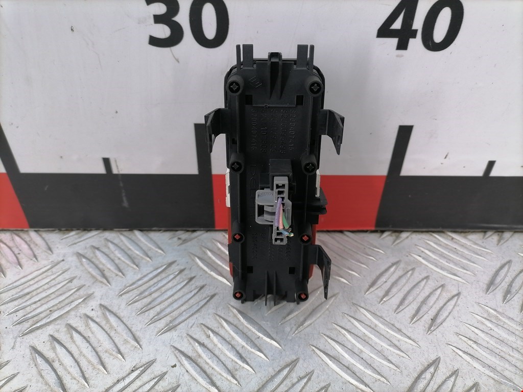 Кнопка аварийной сигнализации (аварийки) RENAULT Scenic II 2003-2010