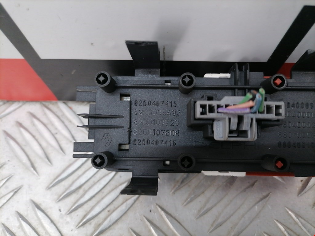 Кнопка аварийной сигнализации (аварийки) RENAULT Scenic II 2003-2010